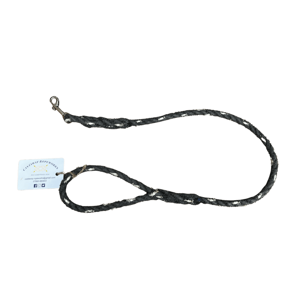 Castaway Ropeworks - recycled rope dog lead - Black & White