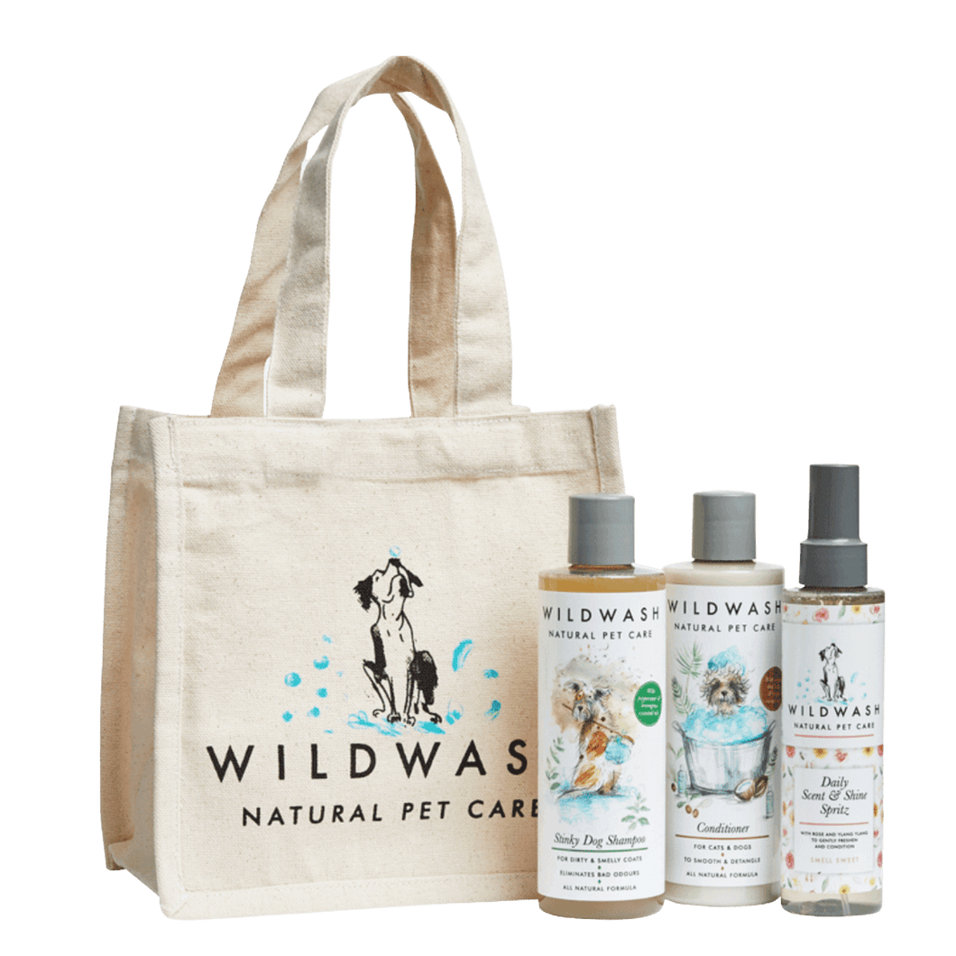 WildWash PET Stinky Dog Gift Set with Smell Sweet Spritz Thaxted